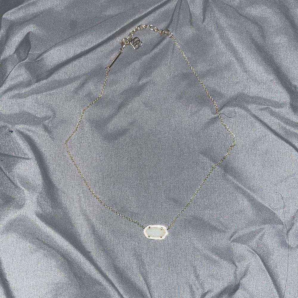 kendra scott gold white necklace in very good condition